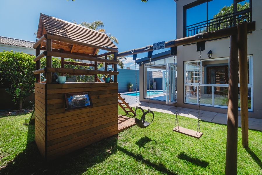 5 Bedroom Property for Sale in Panorama Western Cape